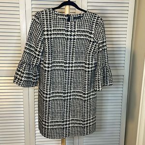 LN Zara Woman Black & White Print 3/4 Sleeve Dress - Sz M